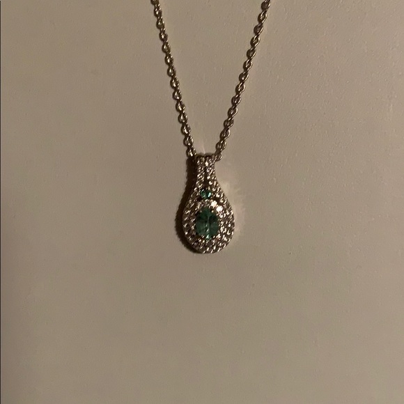 LC Jewelry - COLOMBIA EMERALD NECKLACE, 20" CHAIN